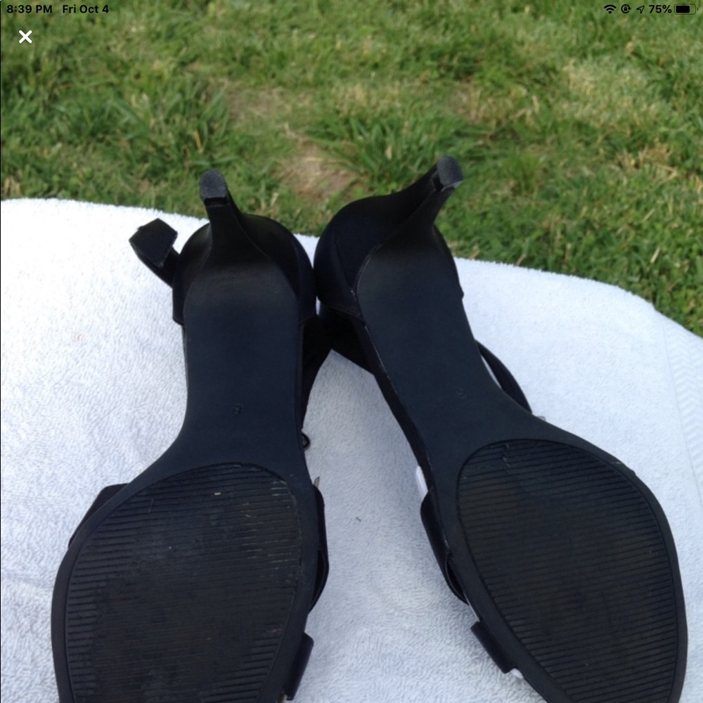 Kelly & Katie black satin sandals - Picture 5 of 5